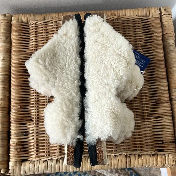 Free People x Birkenstock Arizona Big Buckle Teddy Sandals Size 10 NIB - Picture 8 of 16